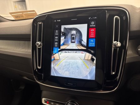 2026 Volvo EX40 - thumbnail 21