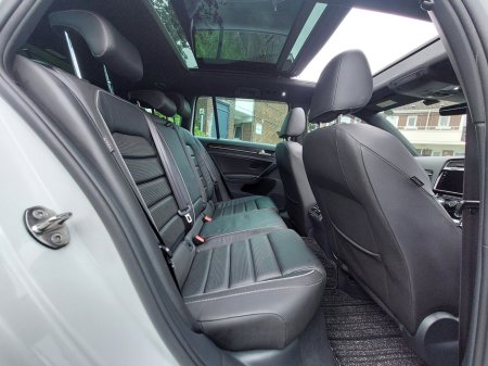 2017 Volkswagen Golf  €30,995 thumbnail