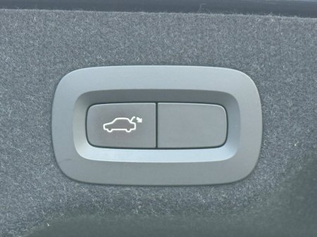 2019 Volvo S90 D4 190hp Momentum Geartronic thumbnail