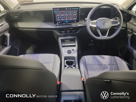 2026 Volkswagen Tiguan  thumbnail