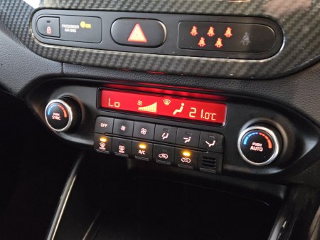 2018 Kia Carens 1.7 EX €12,950 thumbnail