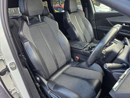 2018 Peugeot 5008 - thumbnail 12