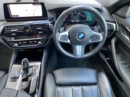 2020 BMW 5 Series - photo 5