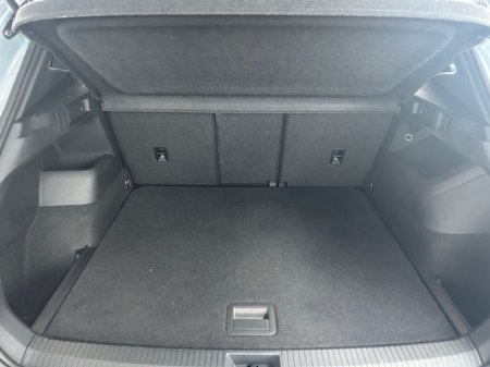 2025 Volkswagen Tiguan Tiguan R-Line 2.0TDi 150 DSG 2WD Auto Start/Stop €57,995 thumbnail