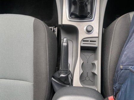 2008 Ford Focus - thumbnail 4