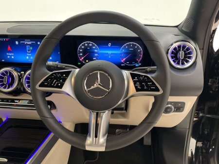 2025 Mercedes-Benz GLB - thumbnail 13