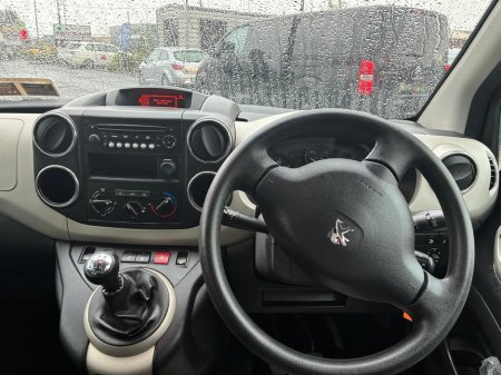 2015 Peugeot Partner - thumbnail 8