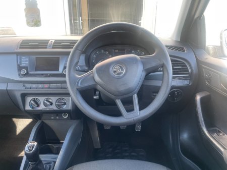 2015 Skoda Fabia - thumbnail 10