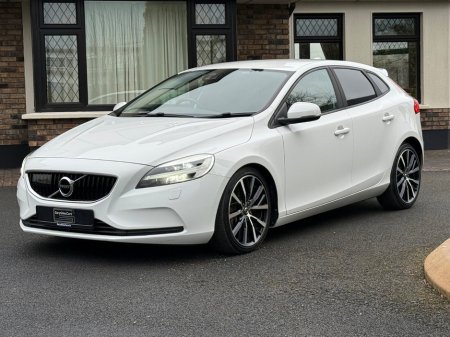2018 Volvo V40 D2 (120hp) Momentum Edition Geartronic thumbnail