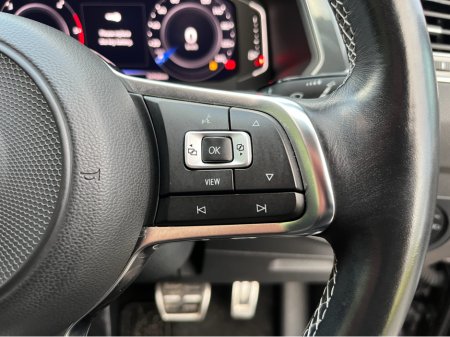 2020 Volkswagen Tiguan R-LINE 4MOTION AUTOMATIC 2.0 DIESEL //LOW MILES//HIGH SPEC//HEATED FRONT AND REAR SEATS//HEAD UP DISPLAY//360 PARKING CAMERAS// €34,950 thumbnail