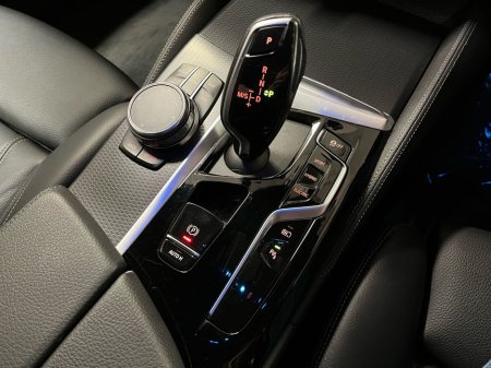 2023 BMW 5 Series - thumbnail 4