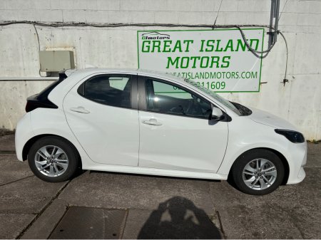 2023 Toyota Yaris - thumbnail 5