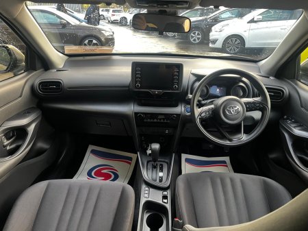 2021 Toyota Yaris Cross Toyota yaris cross 1.5 self charging hybrid fully loaded with spec €21,500 thumbnail