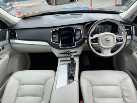 2017 Volvo XC90 - thumbnail 16