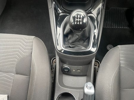 2015 Ford Fiesta - thumbnail 14