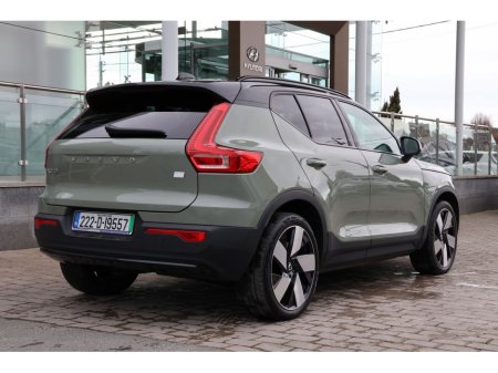 2022 Volvo XC40 - view 4