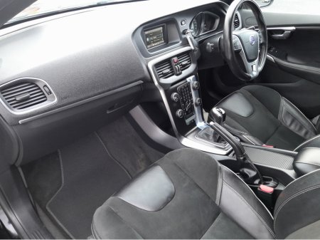 2016 Volvo V40 D2 R-DESIGN ED 5DR thumbnail