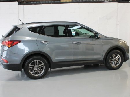 2018 Hyundai Santa Fe Executive 4WD 5DR €22,999 thumbnail