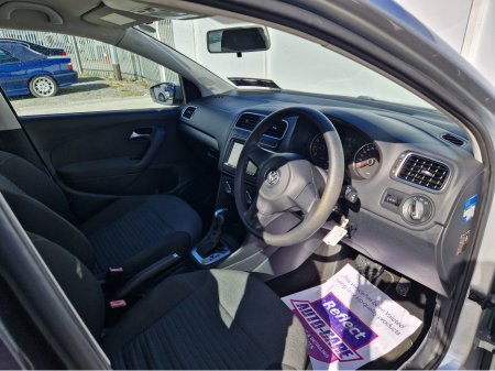 2011 Volkswagen Polo - thumbnail 14