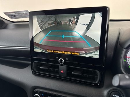 2024 Toyota Yaris HYBRID PLATINUM *TOP SPEC* €28,950 thumbnail