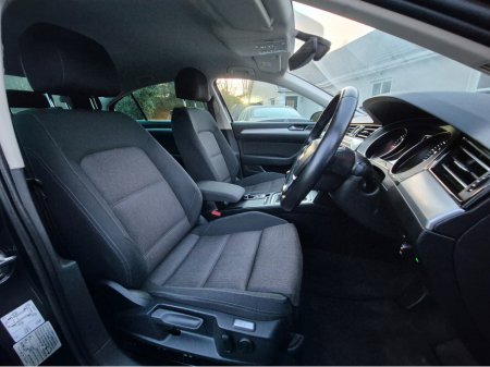 2018 Volkswagen Passat 2.0 TDI SE BUSINESS BLUEMOTION 150PS 4DR €16,995 thumbnail