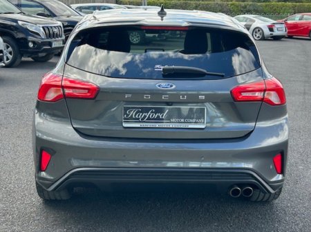 2021 Ford Focus - thumbnail 8