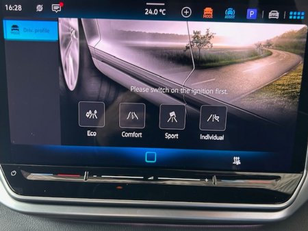 2025 Volkswagen ID.4 ID.4 Match 286 Pro Performance 77kWh Battery Auto Long range €35,995 thumbnail