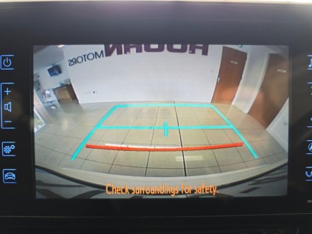 2017 Toyota C-HR - thumbnail 11