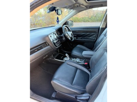 2017 Mitsubishi Outlander - thumbnail 18