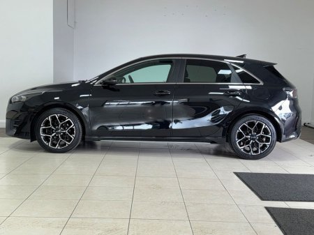 2025 Kia Ceed - thumbnail 9