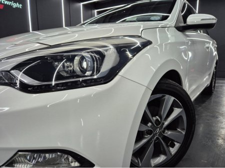 2017 Hyundai i20 - thumbnail 10