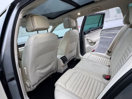 2018 Volkswagen Passat - thumbnail 15