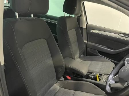 2022 Volkswagen Passat BUSINESS 2.0 TDI MANUAL 6SPEED FWD 150 4DR €28,900