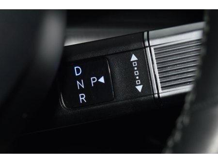 2025 Hyundai Kona 1.6 HYBRID Signature Auto €32,995 thumbnail