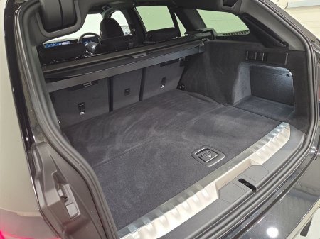 2025 BMW 3 Series - thumbnail 13