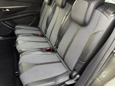 2020 Peugeot 5008 ALLURE 1.5 BLUE HDI €21,950 thumbnail