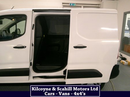 2021 Peugeot Partner PROFESSIONAL PLUS 1.5 BLUE HDI thumbnail