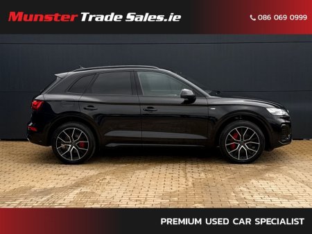 2022 Audi Q5 S Line 50 TFSI E Competition €44,500