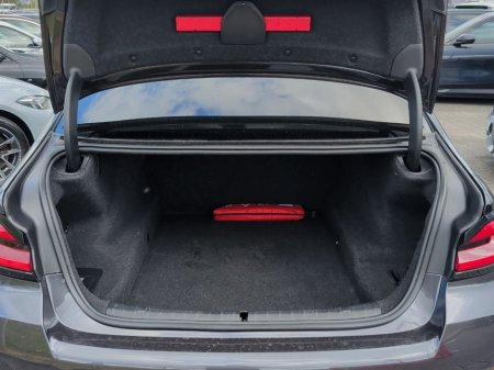 2021 BMW 5 Series - thumbnail 12