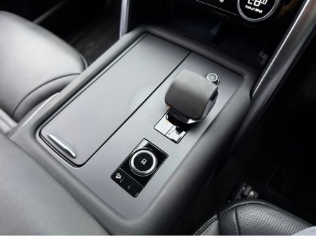 2024 Land Rover Discovery - thumbnail 8