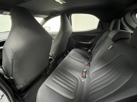 2021 Toyota Yaris - thumbnail 6