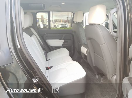 2025 Land Rover Defender - thumbnail 18