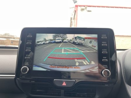 2022 Toyota Yaris Cross - thumbnail 16