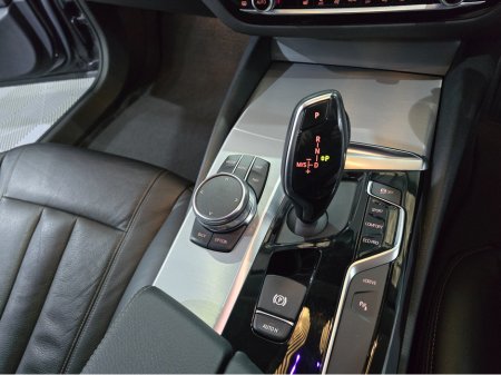 2018 BMW 5 Series - thumbnail 26