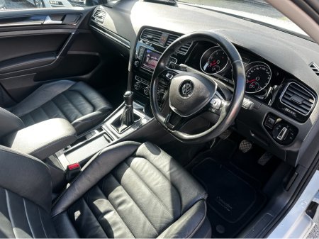 2017 Volkswagen Golf - thumbnail 11