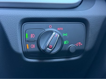 2014 Audi A3 1.4 TFSI SPORT S-TRONIC SALOON €14,950 thumbnail