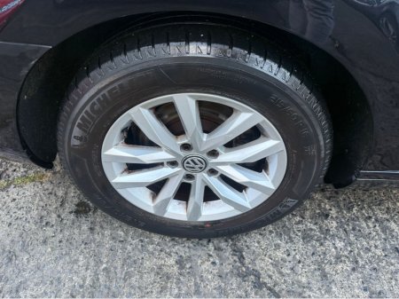 2015 Volkswagen Passat COMFORTLINE 1.6 TDI MANUAL 6SPEED FWD 120HP 4DR €9,990 thumbnail