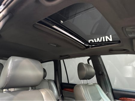 2004 Toyota Landcruiser - thumbnail 18