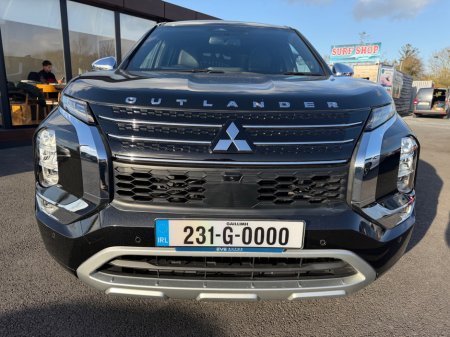 2023 Mitsubishi Outlander - thumbnail 10