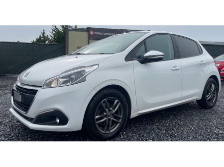 2016 Peugeot 208 1.2 Petrol Automatic LOW KM €9,900 thumbnail